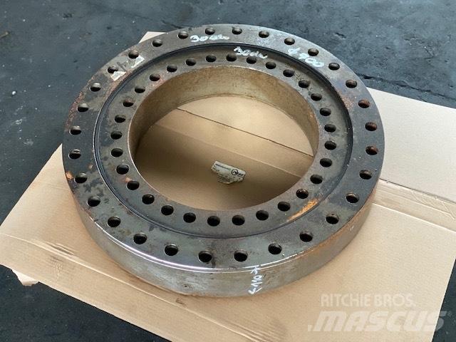 Astra bearing 700 mm アクスル
