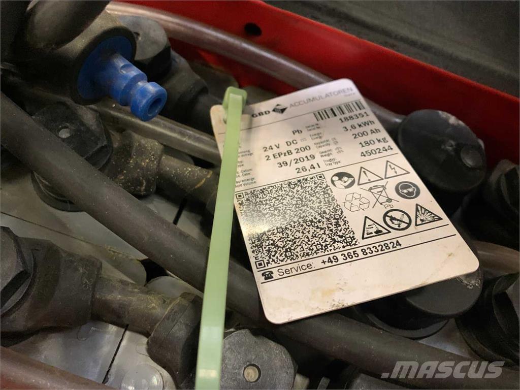 Linde L10B 自走式スタッカー