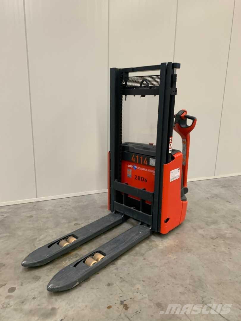 Linde L10B 自走式スタッカー