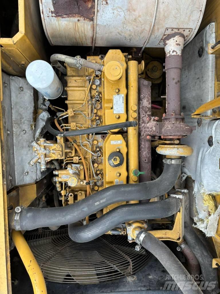 CAT 320 D L 大型油圧ショベル12t以上（パワーショベル・ユンボ）