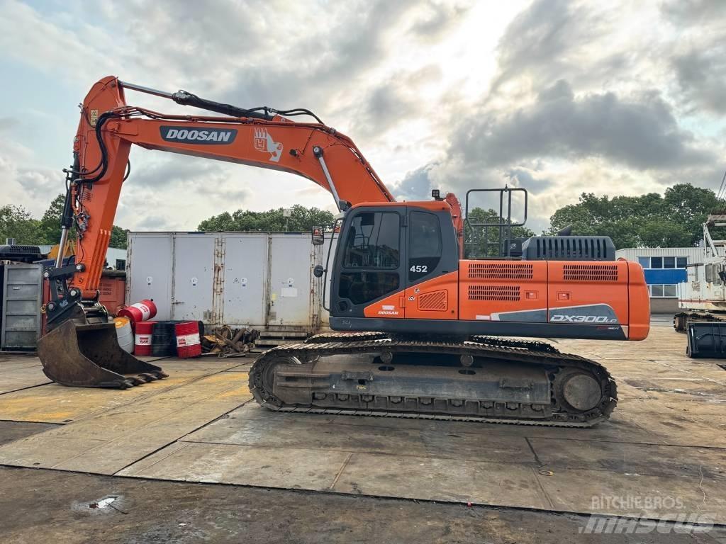 Doosan DX 300 LC-5 大型油圧ショベル12t以上（パワーショベル・ユンボ）