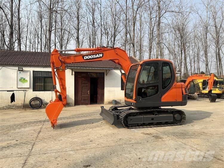 Doosan DX75 大型油圧ショベル12t以上（パワーショベル・ユンボ）