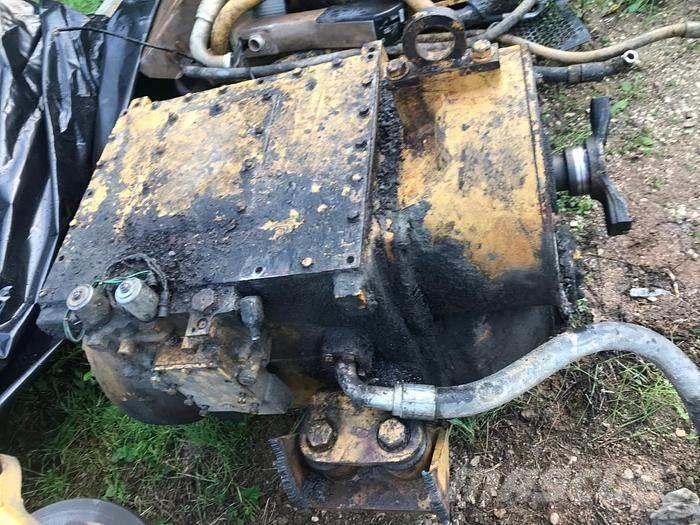 CAT 763 トランスミッション