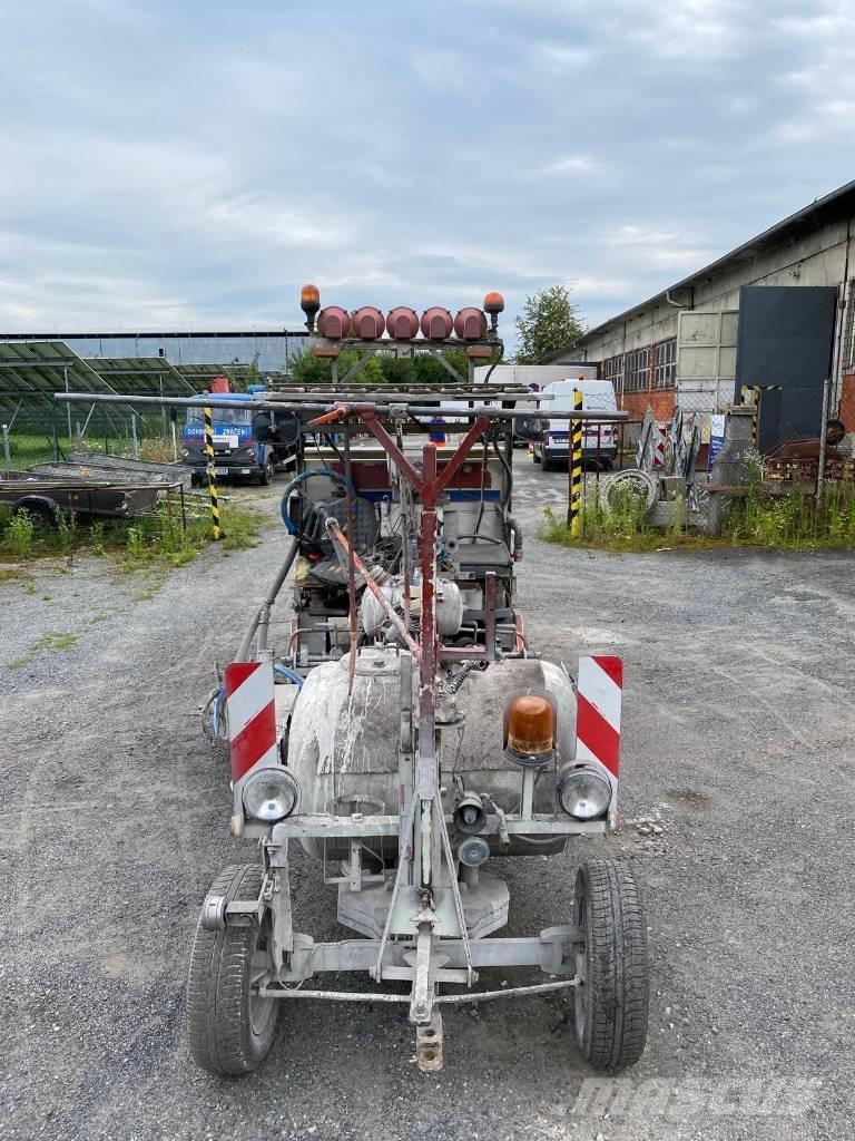 Hofmann H-32 グランド整備機械-その他