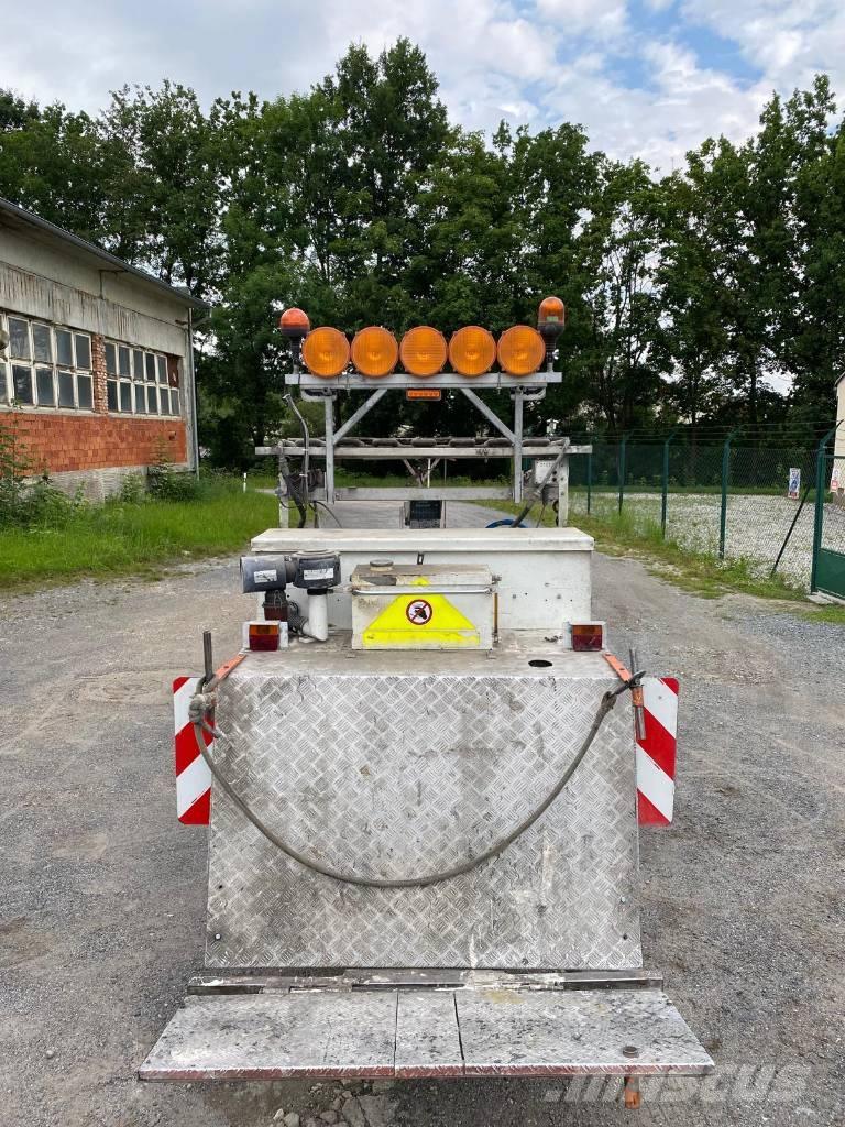 Hofmann H-32 グランド整備機械-その他