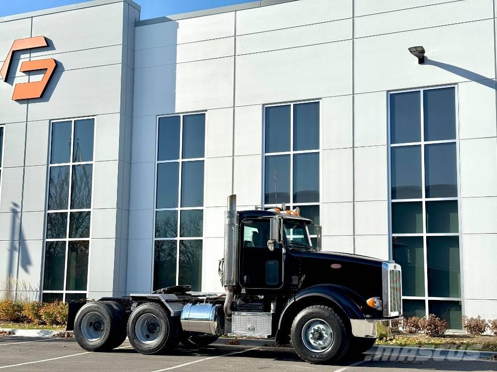 Peterbilt 367 中古トラクターヘッド | トレーラーヘッド