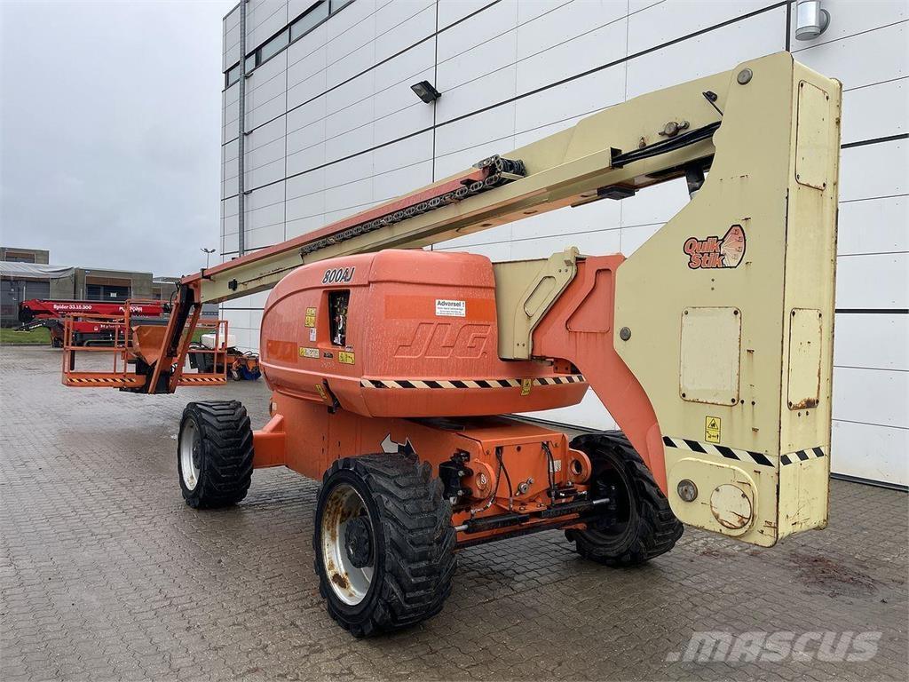 JLG 800AJ ブームリフト　屈伸型