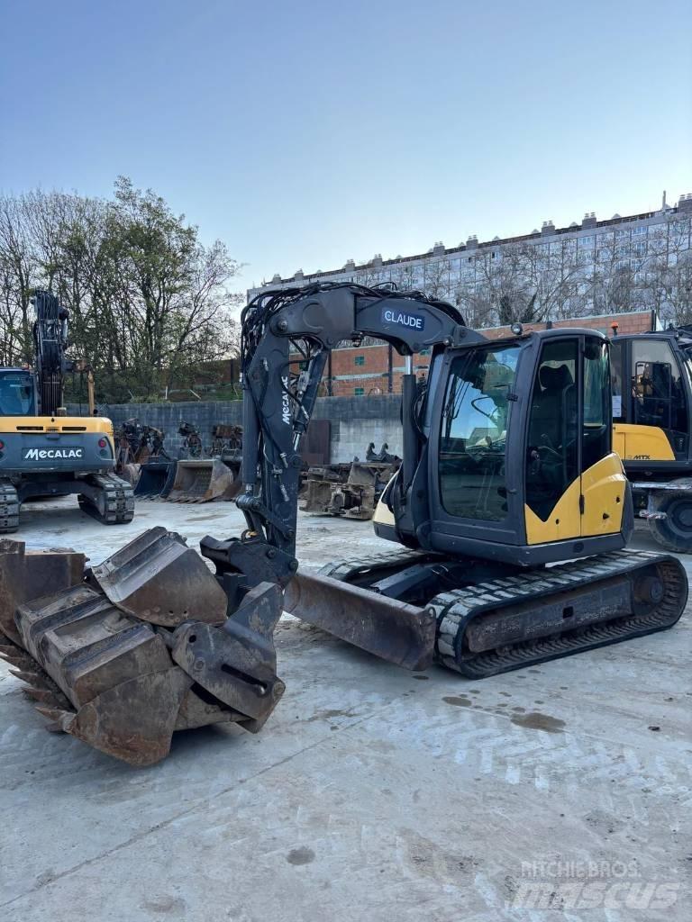 Mecalac 8 M CR 中型油圧ショベル 7ｔ-12ｔ（ユンボ・パワーショベル・バックホー）