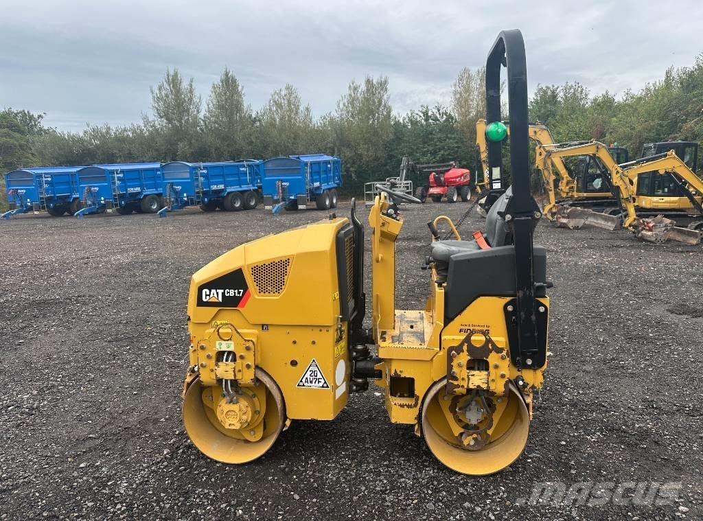 CAT CB 1.7 タンデムローラ