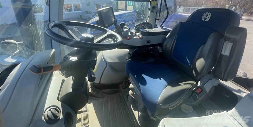 New Holland T7.315 トラクター