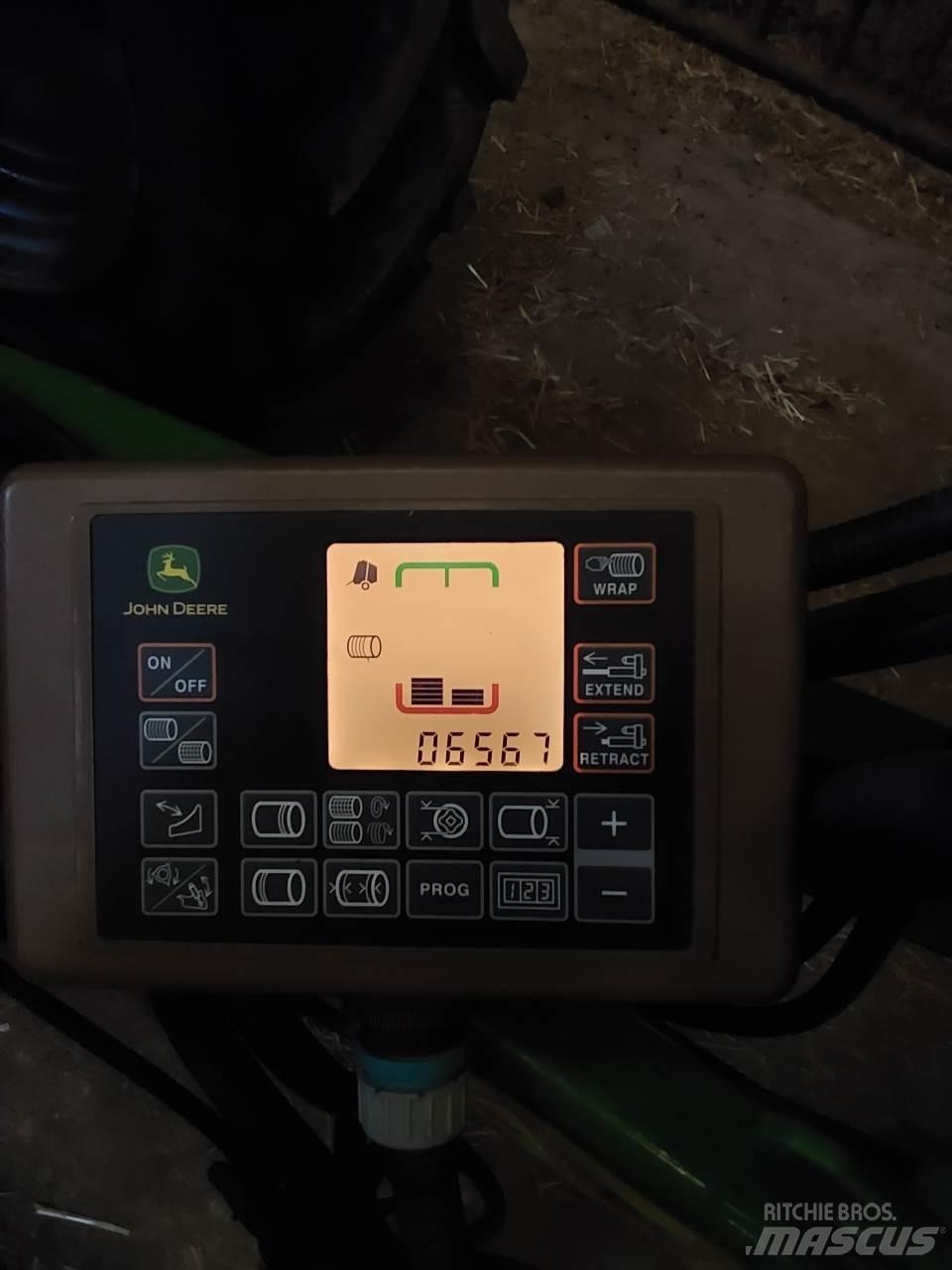 John Deere V 451 M ラウンドベーラー