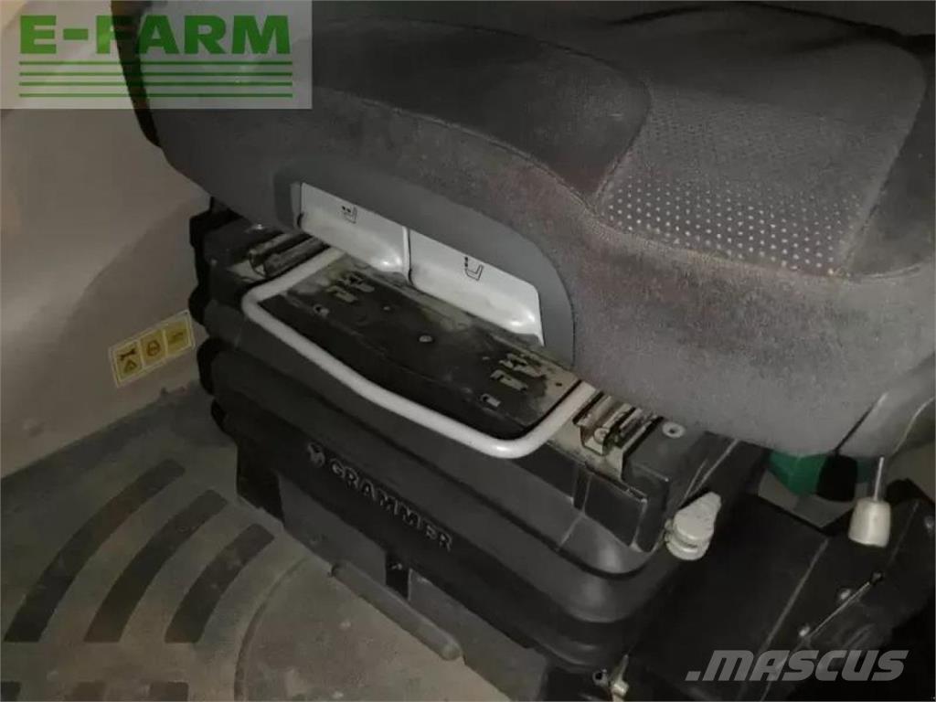 Fendt 826 トラクター