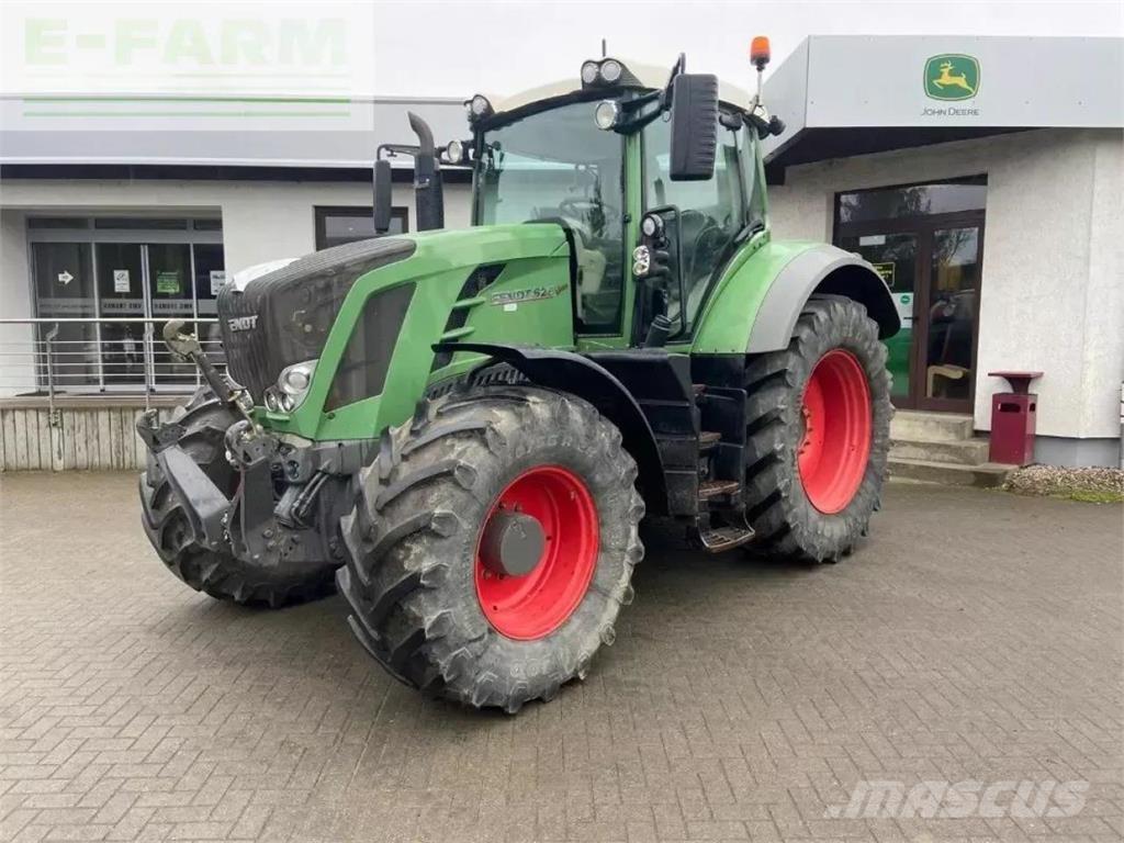 Fendt 826 トラクター