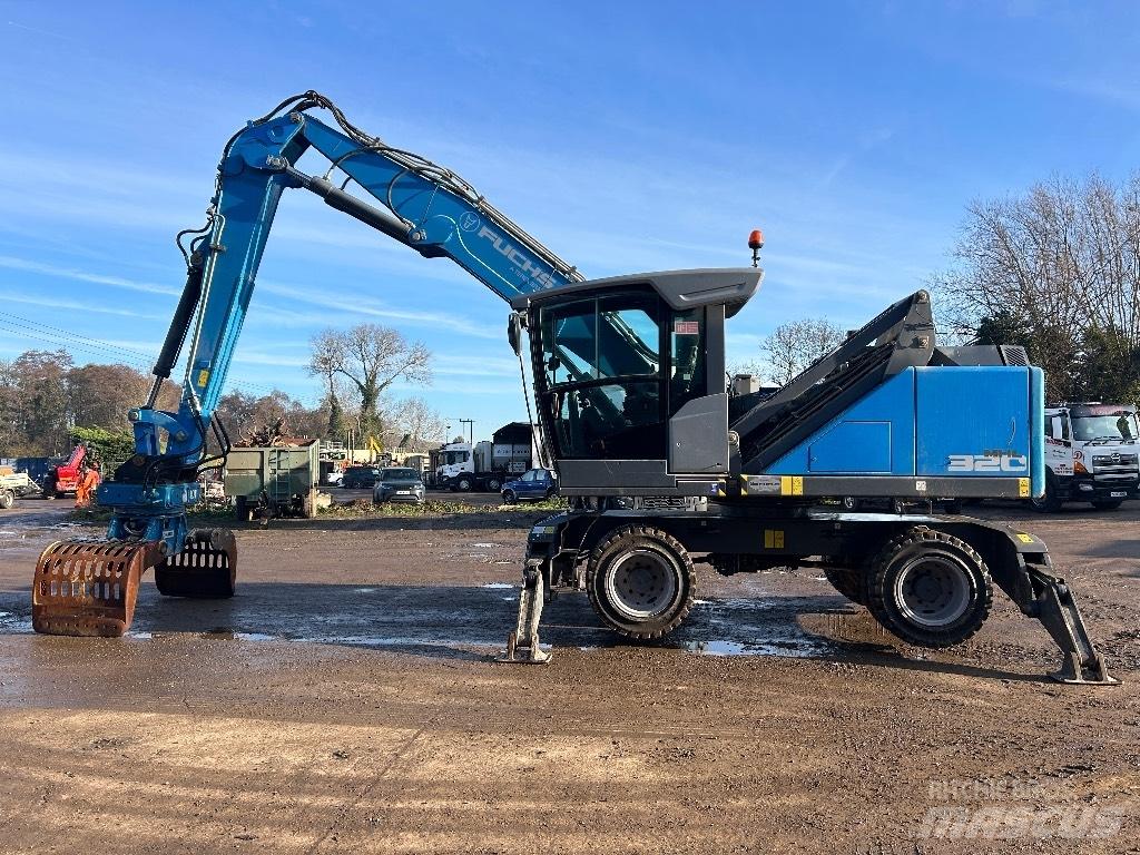 Fuchs MHL 320 T4F 廃棄物／工業産廃処理機