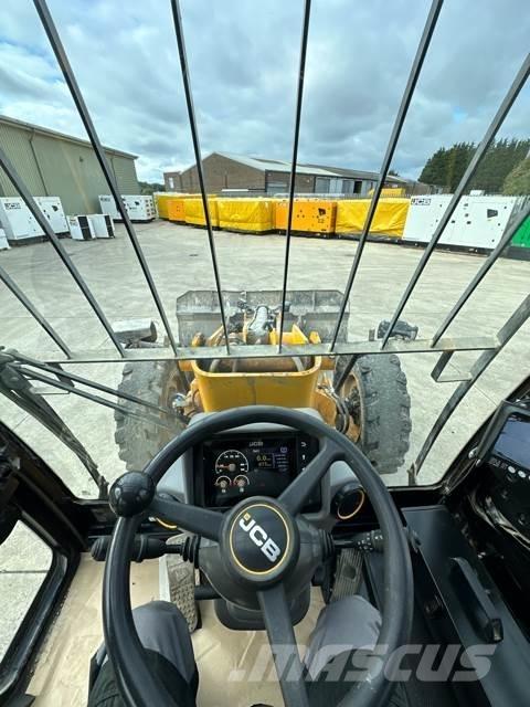 JCB TM320 テレスコーピックハンドラー