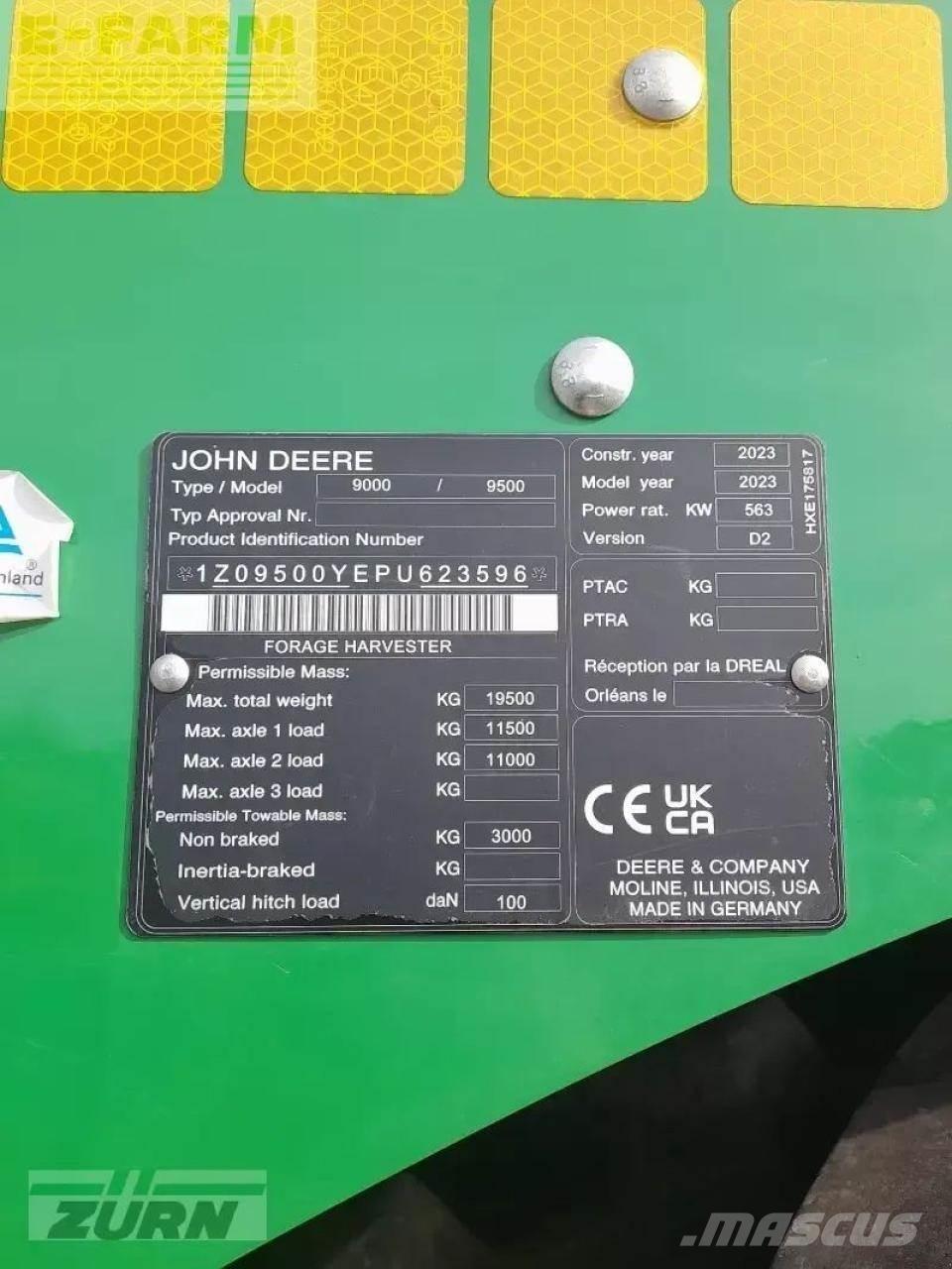 John Deere 9500 自走式フォレージハーベスター
