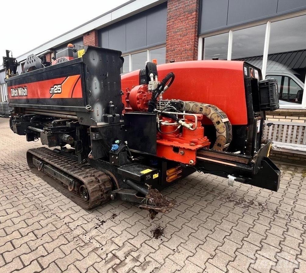 Ditch Witch JT 25 水平掘削リグ
