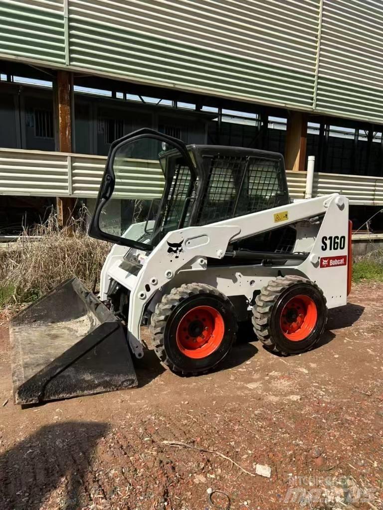 Bobcat S 160 スキッドステアローダー
