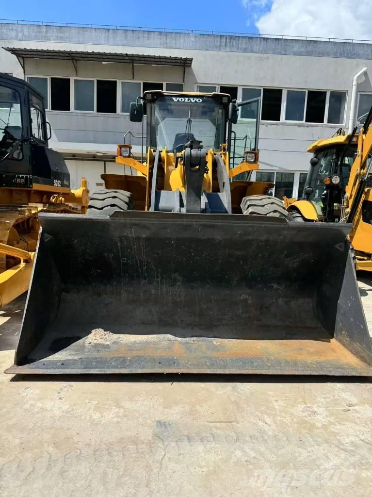 Volvo L 105 ホイールローダー・タイヤショベル