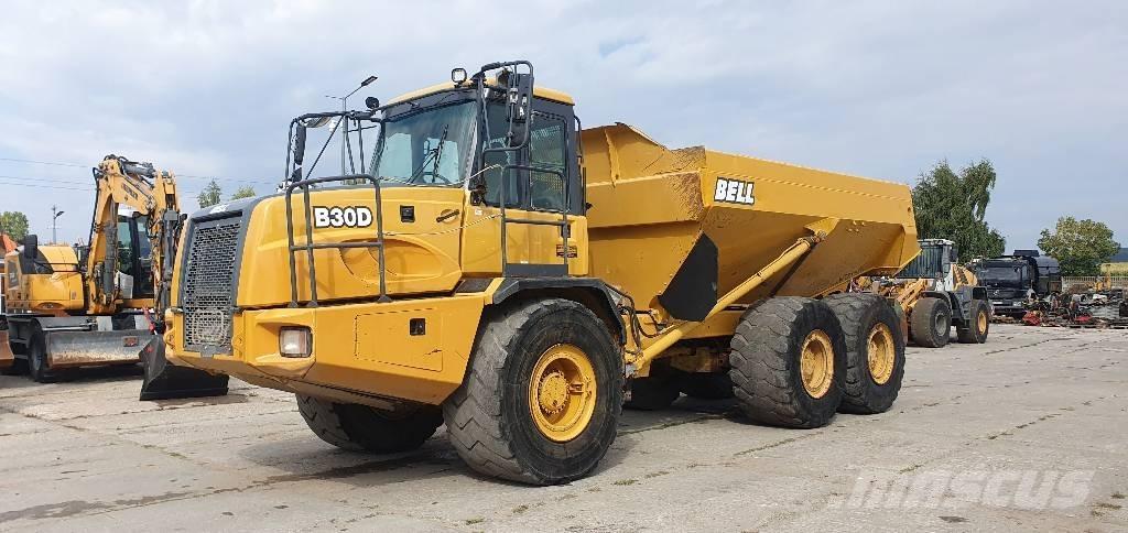 Bell B 30 D アーティキュレート式ダンプトラック