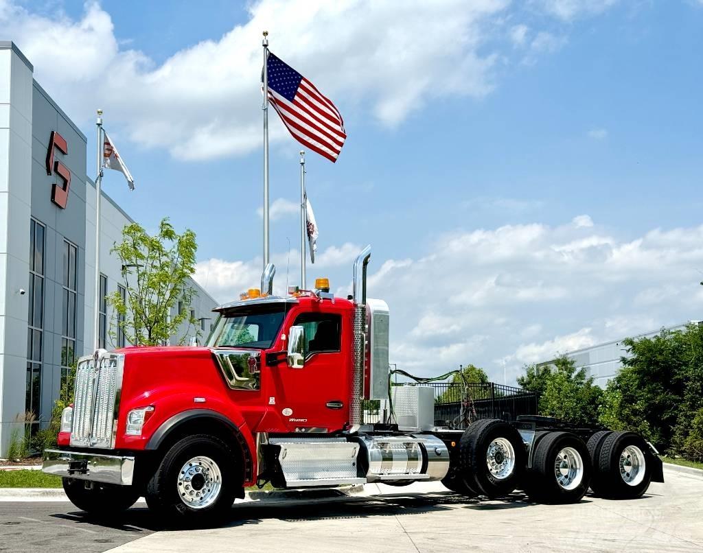 Kenworth W 990 中古トラクターヘッド | トレーラーヘッド