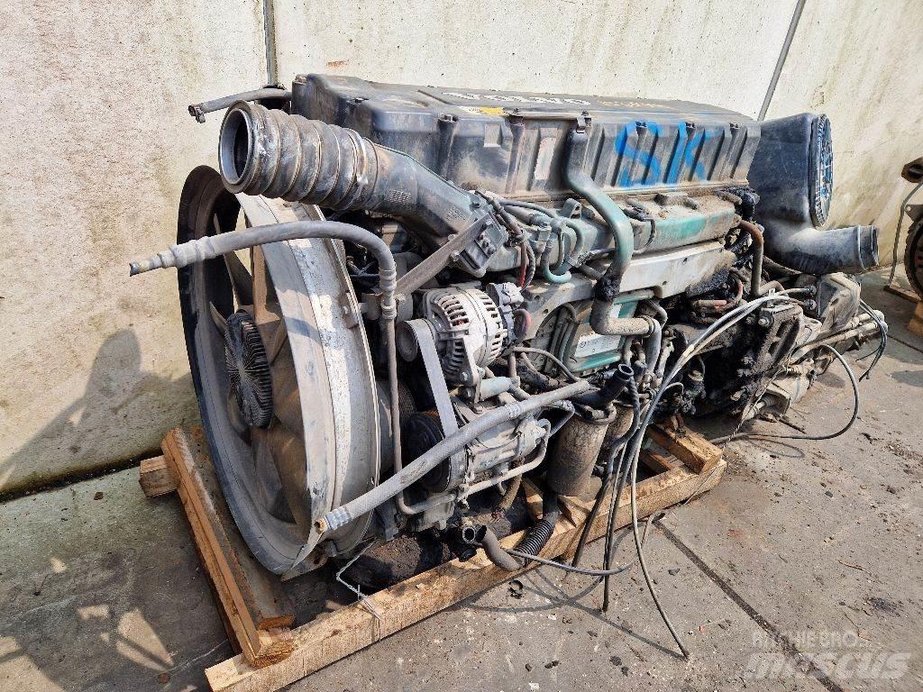 Volvo D12D380 エンジン