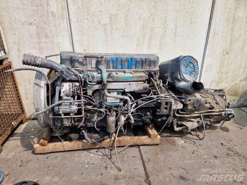 Volvo D12D380 エンジン