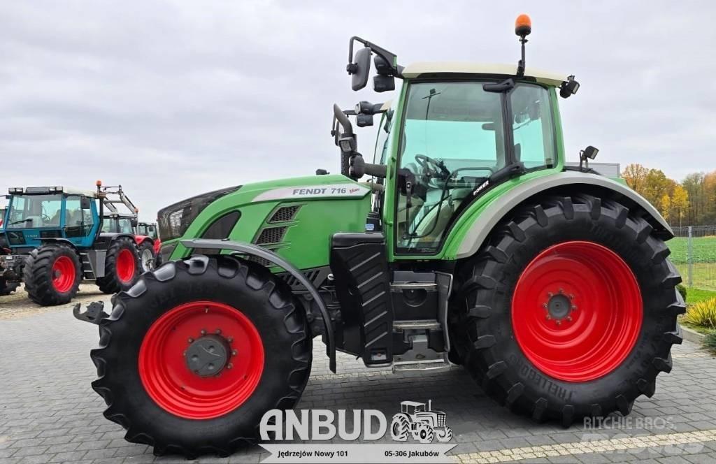 Fendt 716 Vario S4 トラクター