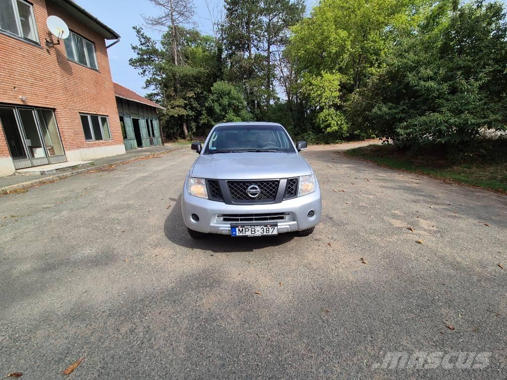 Nissan Navara ピックアップ／ドロップサイド