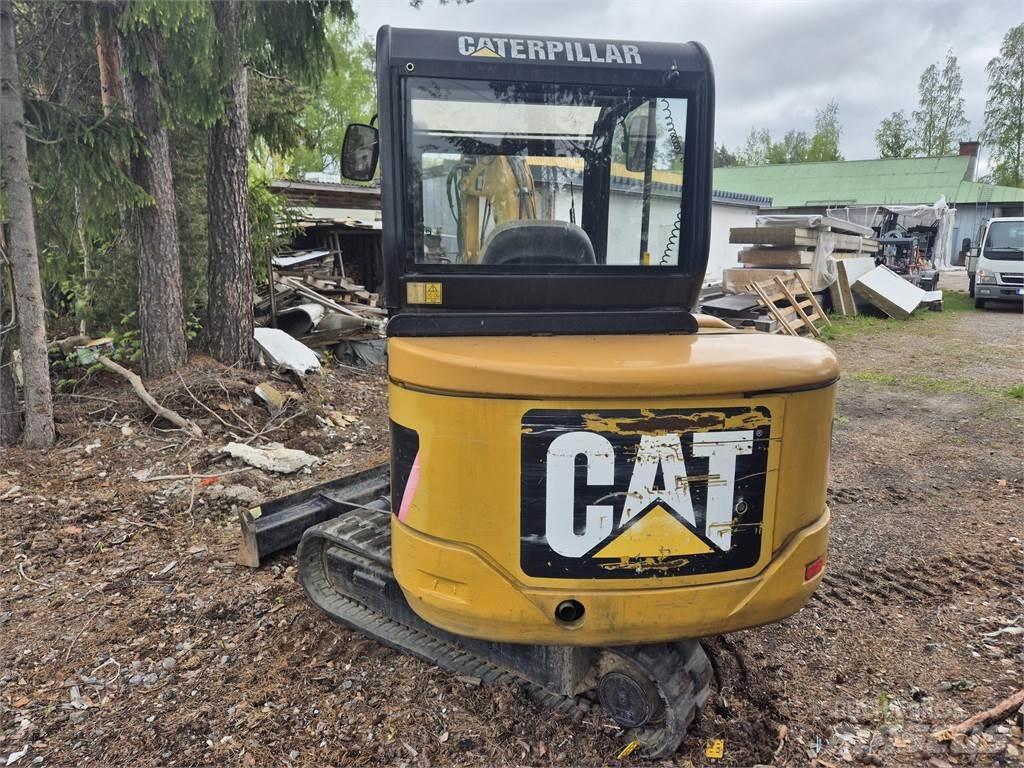 CAT 302.5C ミニ油圧ショベル 7t以下（ミニユンボ・ミニディガー）