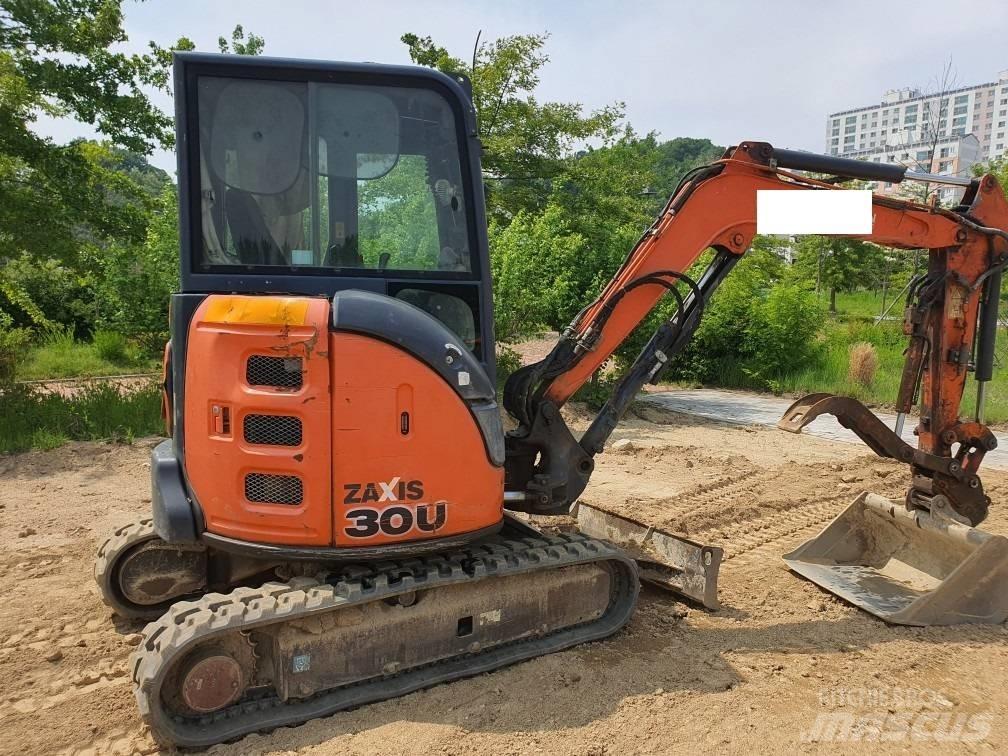 Hitachi ZX 30 ミニ油圧ショベル 7t以下（ミニユンボ・ミニディガー）