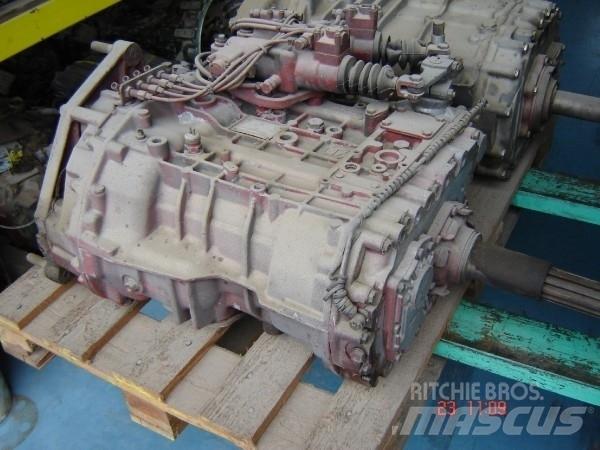ZF 8 S 180 AVS ギアボックス