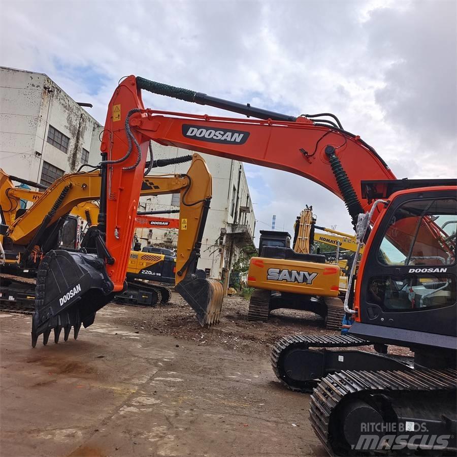 Doosan DX300 大型油圧ショベル12t以上（パワーショベル・ユンボ）