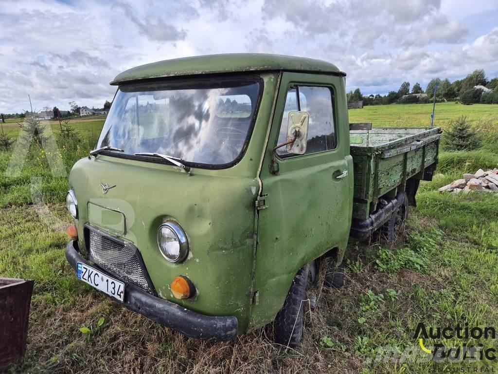  UAZ 452 ピックアップ／ドロップサイド