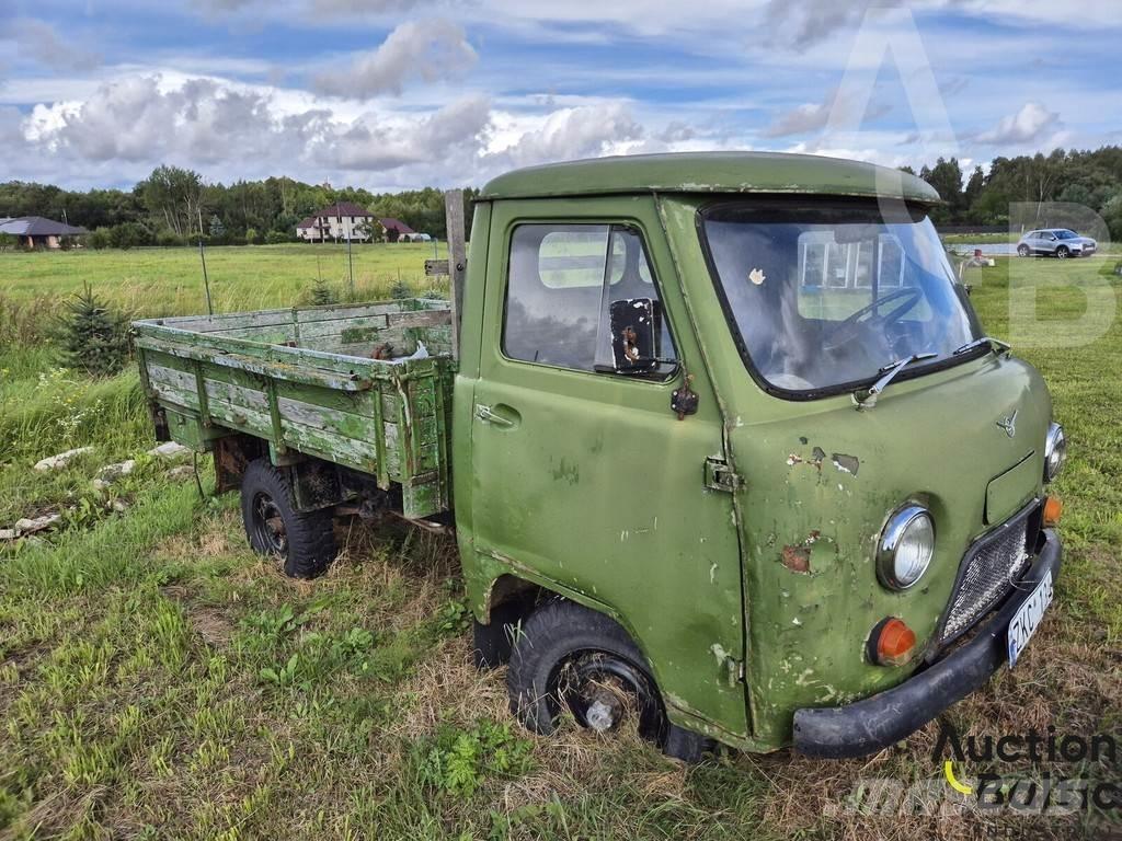  UAZ 452 ピックアップ／ドロップサイド