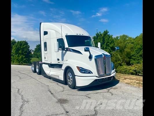 Kenworth T 680 中古トラクターヘッド | トレーラーヘッド