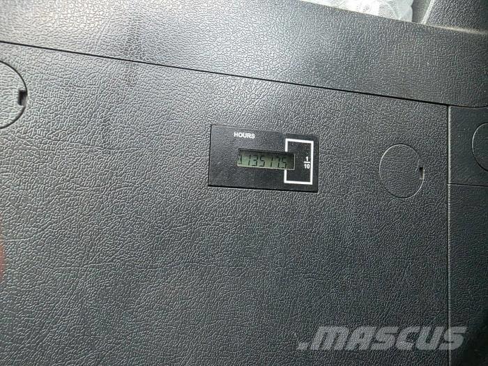 Hyundai HX 300 大型油圧ショベル12t以上（パワーショベル・ユンボ）