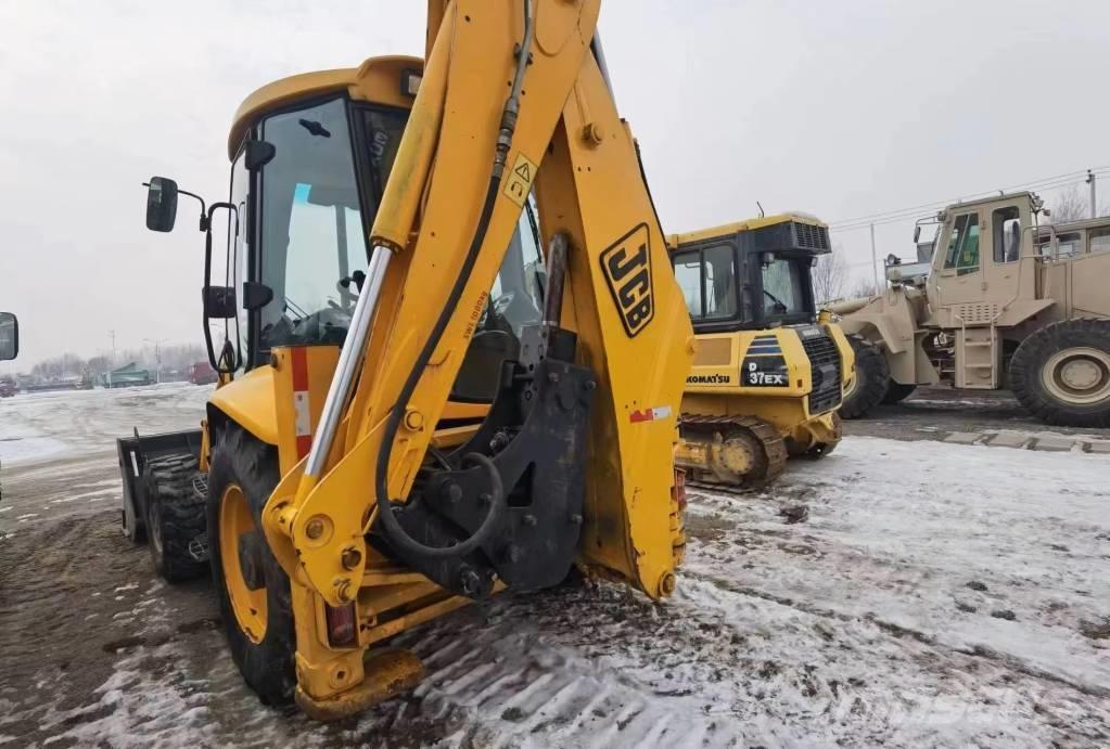 JCB 3CX バックホーローダー