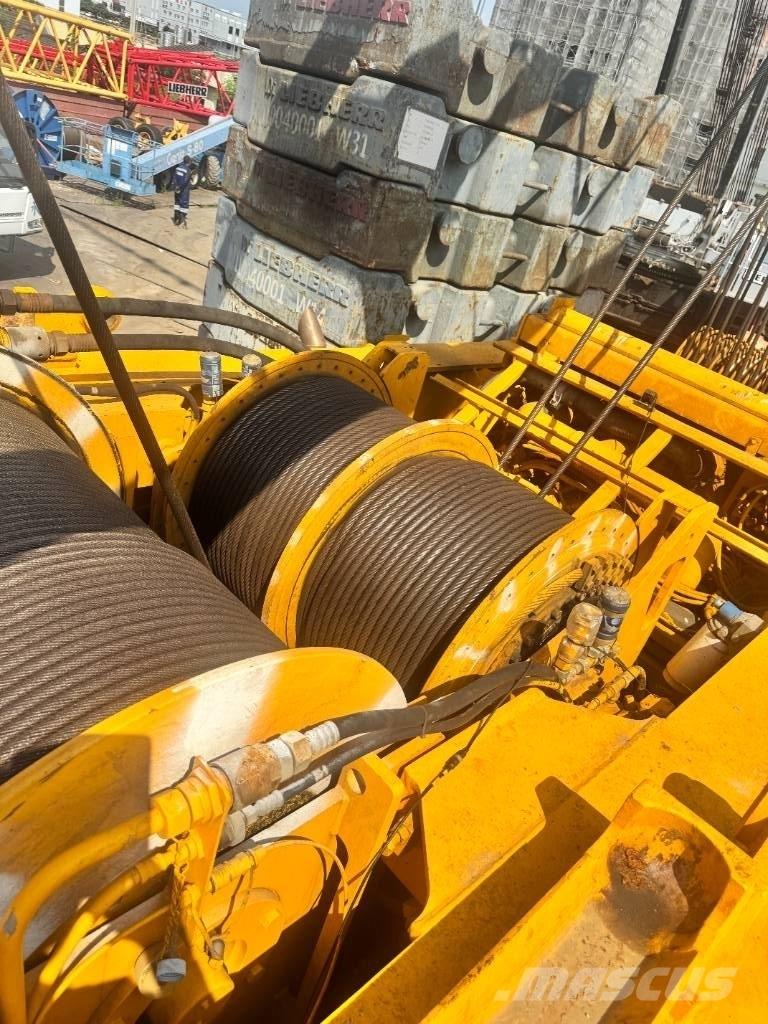 Liebherr LR 1400-2 クローラクレーン