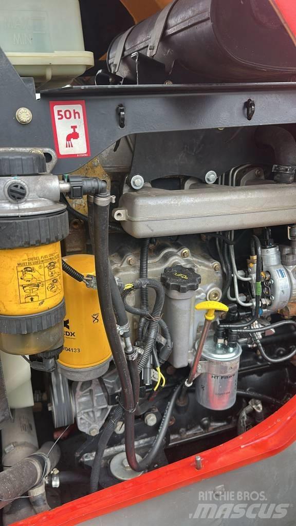 JCB 528-70 テレスコーピックハンドラー
