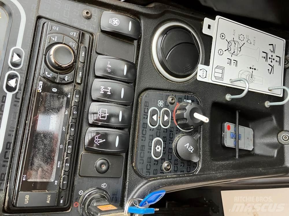 JCB 560-80 テレスコーピックハンドラー