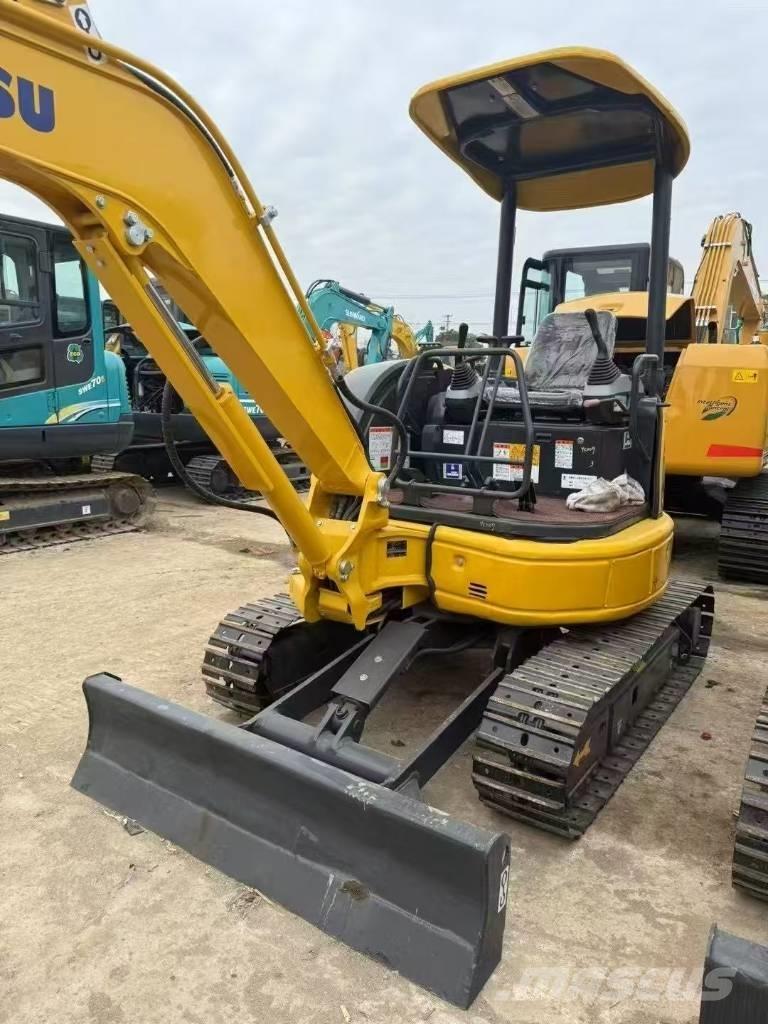 Komatsu 30 大型油圧ショベル12t以上（パワーショベル・ユンボ）