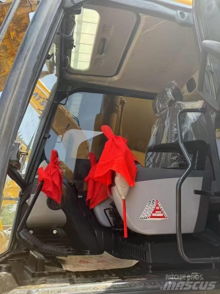 Komatsu 240LC-8 大型油圧ショベル12t以上（パワーショベル・ユンボ）
