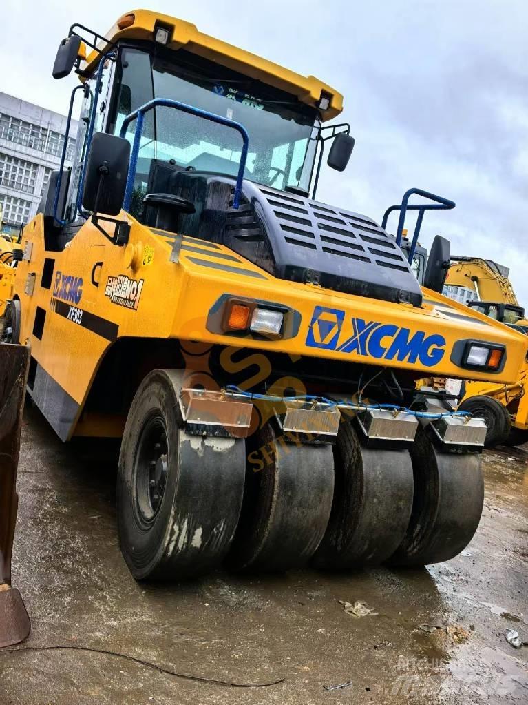 XCMG XP 303 コンバインドローラ
