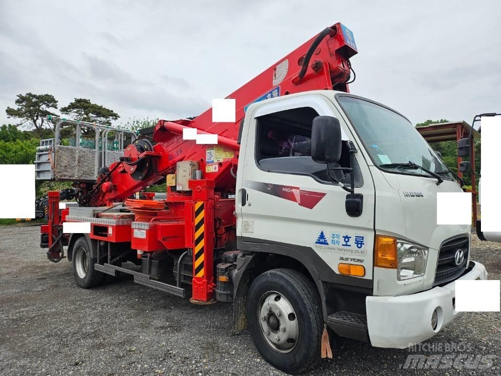 Horyong SKY 2804N トラック高所作業車
