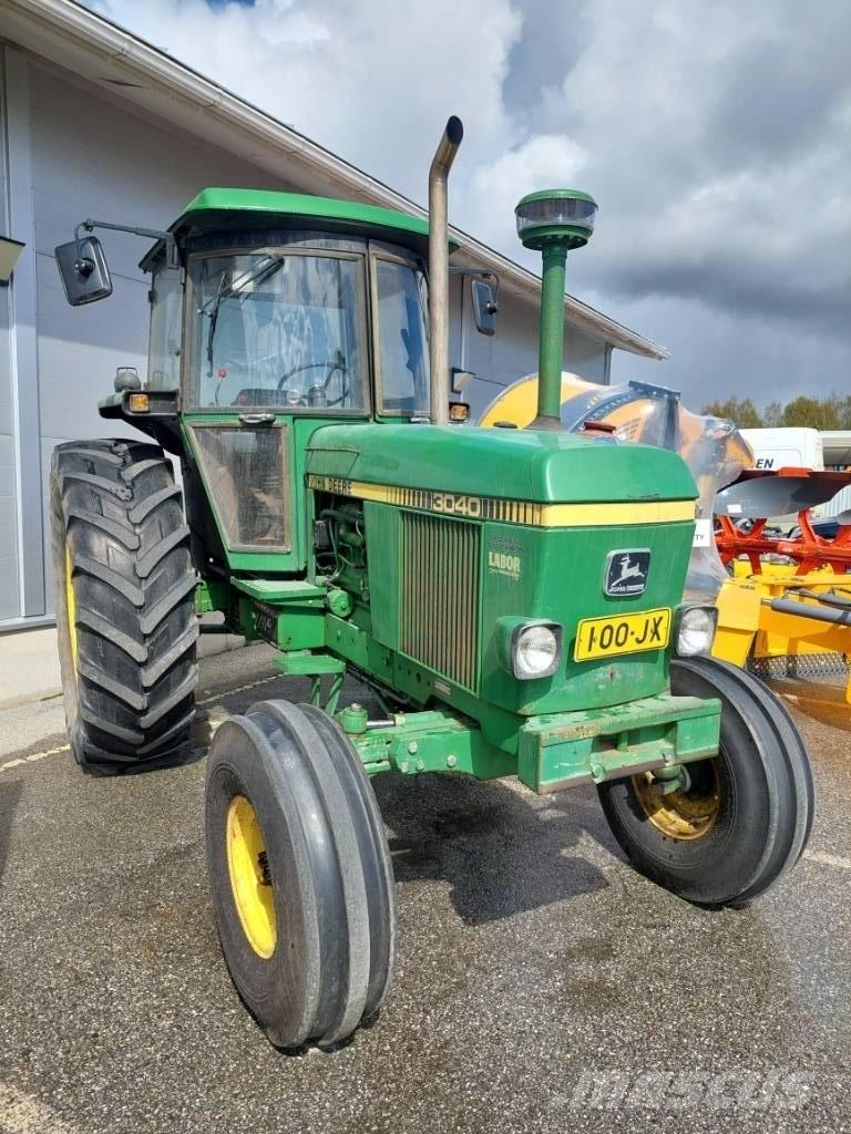 John Deere 3040 トラクター