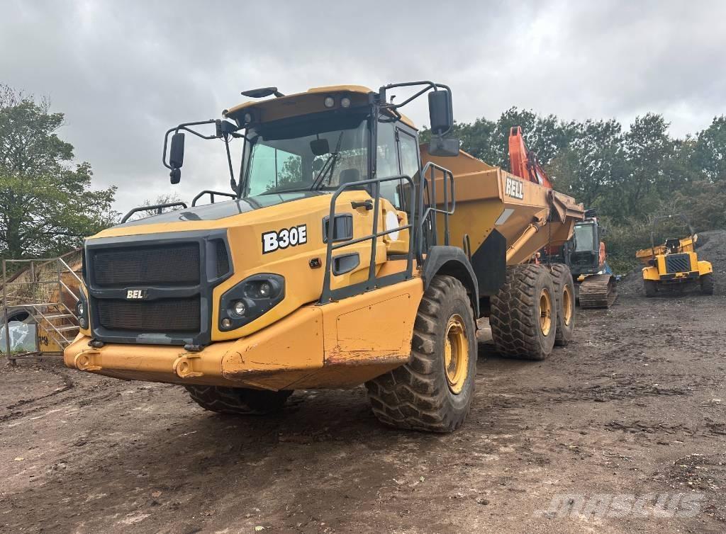 Bell B 30 E アーティキュレート式ダンプトラック