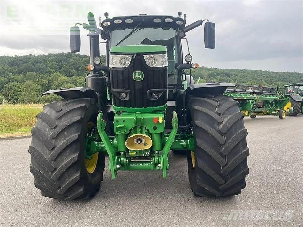 John Deere 6215r トラクター