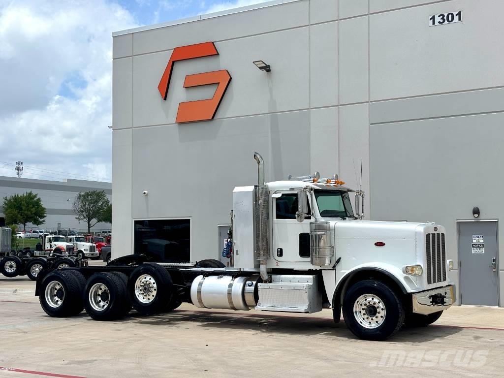Peterbilt 388 中古トラクターヘッド | トレーラーヘッド