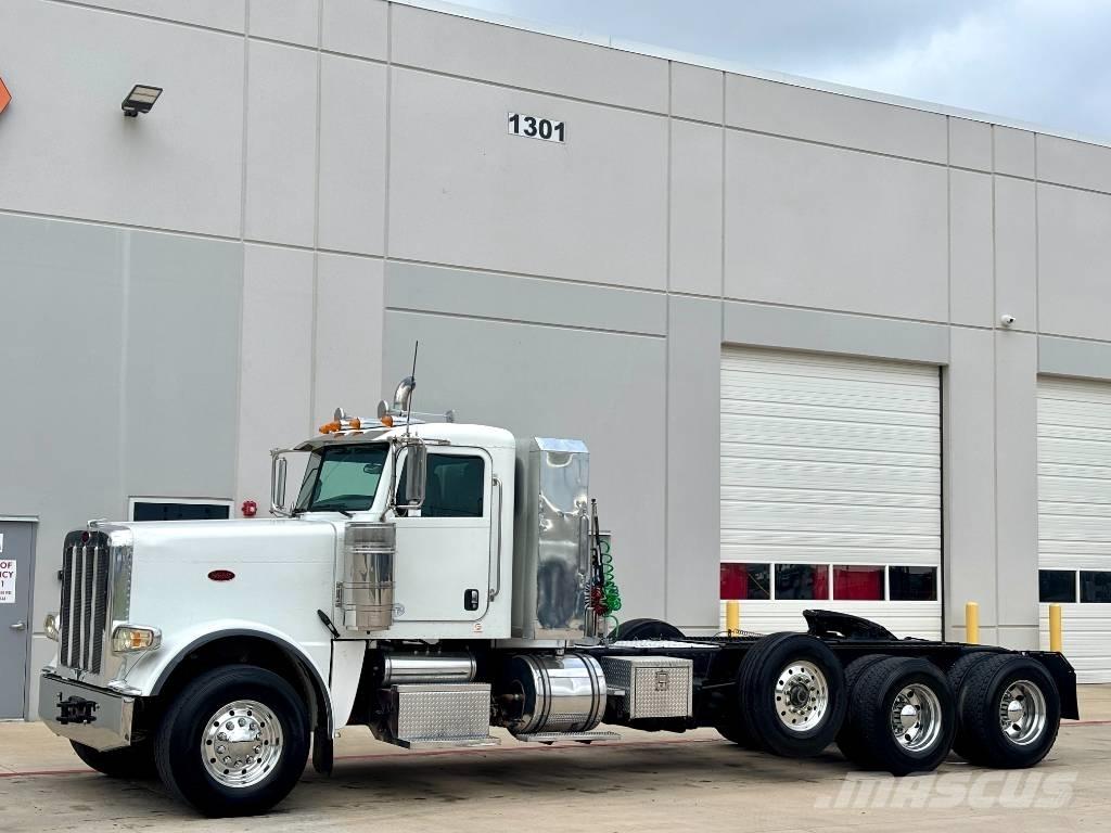 Peterbilt 388 中古トラクターヘッド | トレーラーヘッド